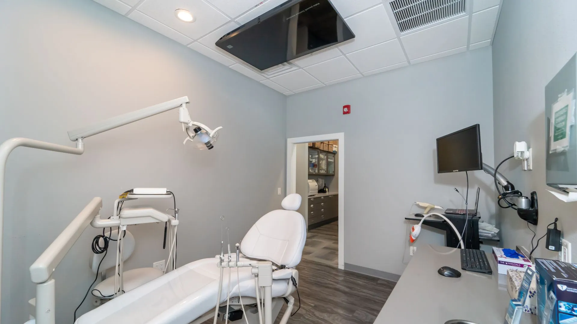 Dental Implants Today office gallery
