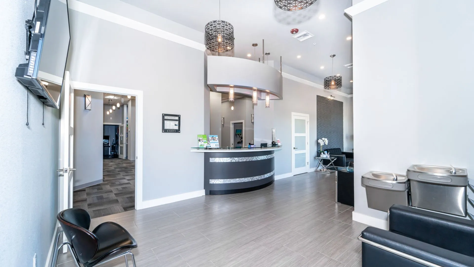 Dental Implants Today office gallery