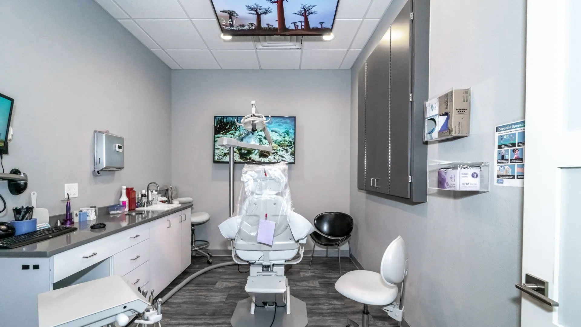 Dental Implants Today office gallery
